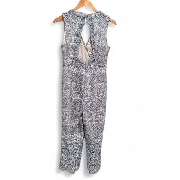 NWT Foxiedox Ice Blue Floral Lace Sleeveless V-Neck Jumpsuit Size Small - Picture 4 of 13